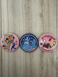 ディズニー　刺繍缶バッジ2〈3個セット〉