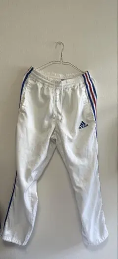 アディダス　トラックパンツ　ホワイト
