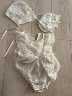 アイボリー レース付きベビードレスと帽子セット