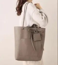 最終値下げ✨NICE CLAUP✨フェイクレザートートバッグ A4サイズ収納可◎