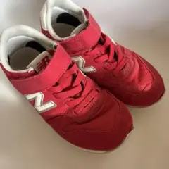ニューバランス18.5 赤　373
