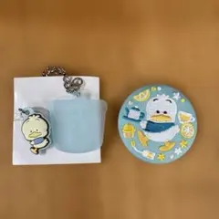 ペックル サンリオ ダブルチャーム、刺繍缶バッジ