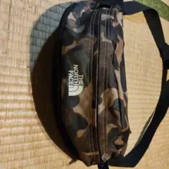 THE NORTH FACE 迷彩 ボディバッグ