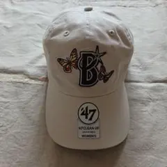 47 CLEAN UP キャップ Bロゴ 蝶刺繍 　ベイスタースのサムネイル