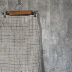 URBAN RESEARCH　チェック柄タイトスカート 前スリット付き