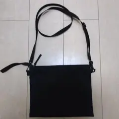 サコッシュ　黒