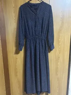 ✨美品✨　SHIPS フラワープリント　ロングスリーブVネックワンピース　小花柄