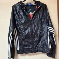 わっし様専用adidas ブラック ウィンドブレーカー フラワー柄