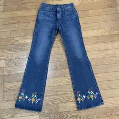 FIORUCCI フラワー刺繍 フレアデニムパンツのサムネイル