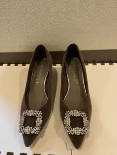 LE TALONビジュー付きパンプス