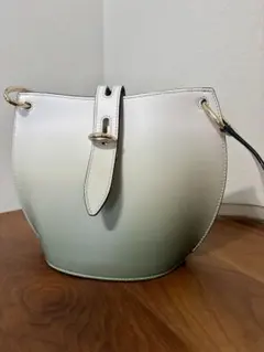 【極美品】FURLA ハンドバッグ 大容量 テッサ グレー ゴールド金具 保管品 極美品】FURLA ハンドバッグ 大容量 テッサ グレー ゴールド金具 保管