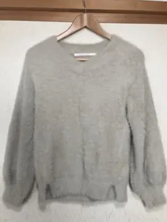 huitieme nid グレー Vネック セーター