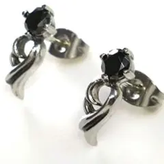 未使用✨ 金属アレルギー対応 サージカルステンレス スタッドピアス ジルコニア