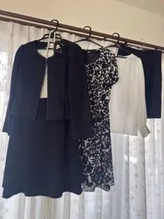 セレモニースーツセット　ネックレスとコサージュ付き