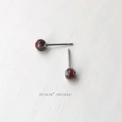 小さな　レッドタイガーアイ　一粒ピアス/サージカルステンレス