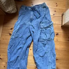 デニムブルー カーゴパンツ サイドポケット付き GU