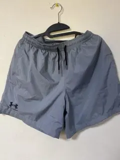 Under Armour グレー ショートパンツ