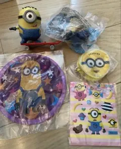 ミニオンいろいろ　フィギュア、コインケース、シール、ヨーヨー