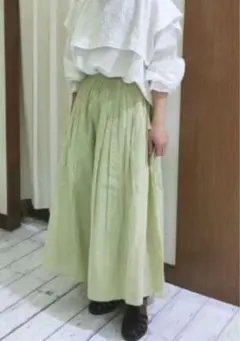 TRUHARU 異素材タックスカート新品のサムネイル