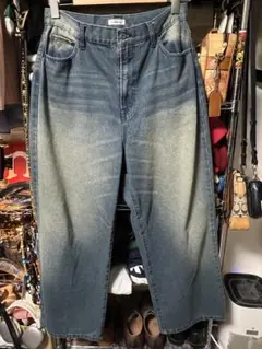 ウォッシュ加工デニムのサムネイル