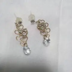 ゴールド ハート型 クリスタルピアス