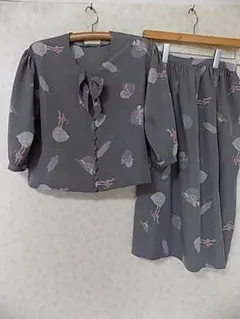 61224　ピンクハウス　セットアップ　グレー