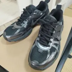 Nike v2k RUN 27.5cm