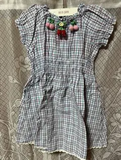 メゾピアノ　編みぐるみ苺＆サクランボ　チェック柄ワンピース　120