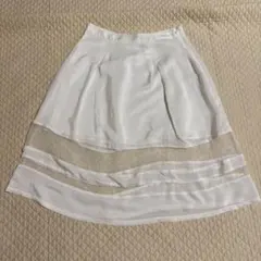 美品★FOREVER21 フレアスカート XS ホワイトのサムネイル