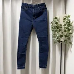 BERSHKA ダークブルー スキニーデニム