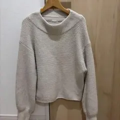 GUアイボリーセーター