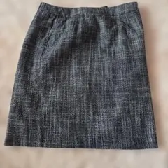 黒と白のツイード タイトスカート