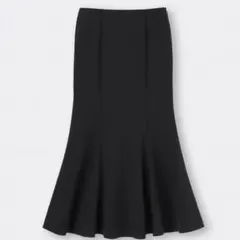 GU カットソーマーメイドロングスカート