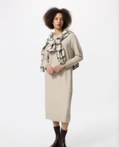 UNIQLO スフレヤーンワンピース　ベージュ