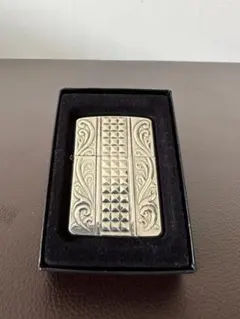 美品】ARMORモデルZippo 2004年製 スタッズ アラベスク彫刻 - メルカリ