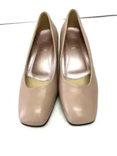 fitfitベージュ スクエアトゥ シューズ 低ヒール　21.5Cm