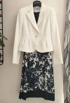 セレモニーセットアップホワイトジャケット花柄ワンピース入学式EMMA JAMES