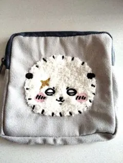 最安値　訳あり　ちいかわ　もこもこポーチ２　ラッコ　未使用　ガチャガチャ