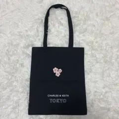CHARLES & KEITH TOKYO キャンバス トートバッグのサムネイル