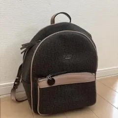 GUESS ロゴパターン バックパックのサムネイル