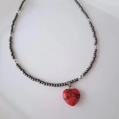 No.66　ビーズネックレス　ハンドメイド　ハートチャーム　カジュアルペンダント