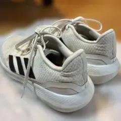 値下げしました！　adidas ホワイト スニーカー