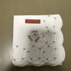 Blooming 刺繍入りハンカチ ホワイトのサムネイル