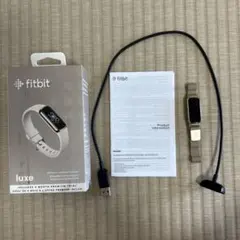 Fitbit Luxe フィットネストラッカー