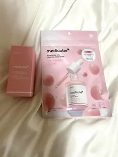 メディキューブ　PDRNピンクアンプルライト30ml ビタ コーティング マスク