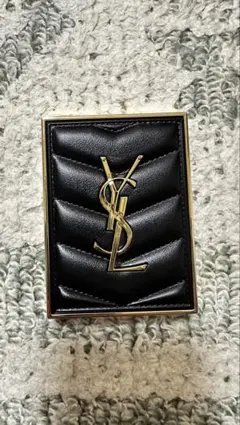 YSL クチュール ミニ クラッチ 100 アイシャドウ