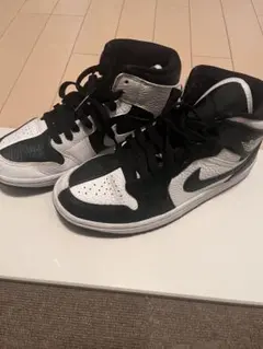 ナイキ ウィメンズ エアジョーダン1 ミッド 