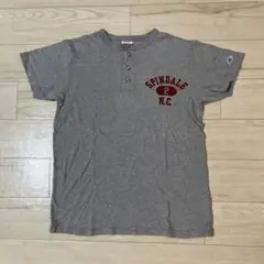 チャンピオンヘンリーネックTシャツ ランタグ　刺繍