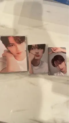 ジュン　バインダー&トレカ　17 is right here