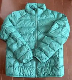 ユニクロ　キッズ　ジャンパー　アウター 中綿　グリーン　140㎝